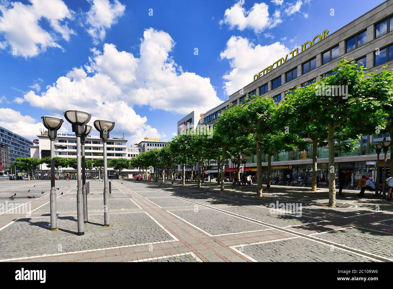 Rankfurt am Main, Deutschland - Juni 2020: Platz "Konstablerwache" im modernen Stadtzentrum von Frankfurt Stockfoto
