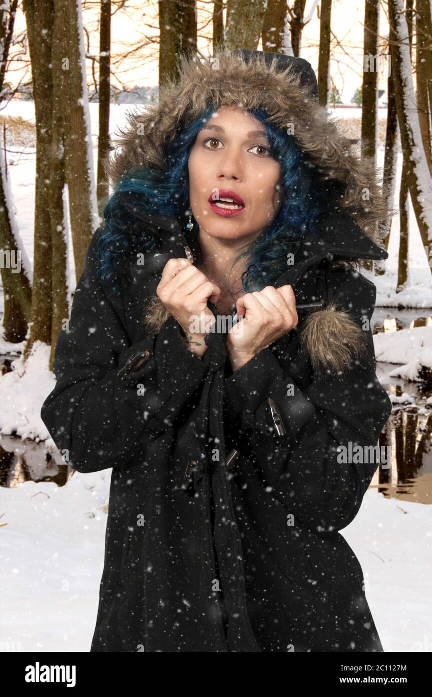 Frau im Wintermantel Stockfoto
