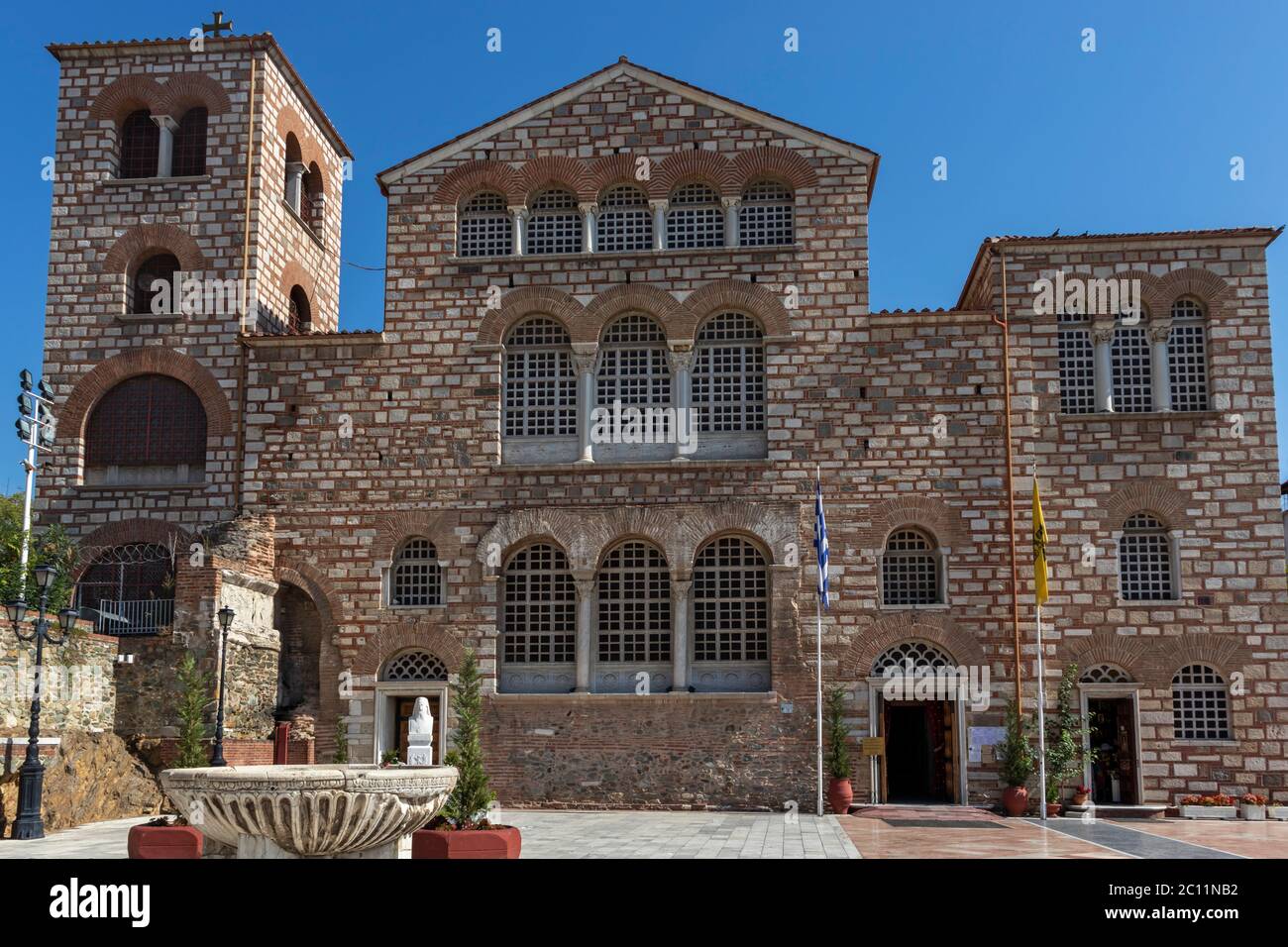 THESSALONIKI, GRIECHENLAND - 22. SEPTEMBER 2019: Byzantinische Kirche des Heiligen Demetrios in Thessaloniki, Zentralmakedonien, Griechenland Stockfoto