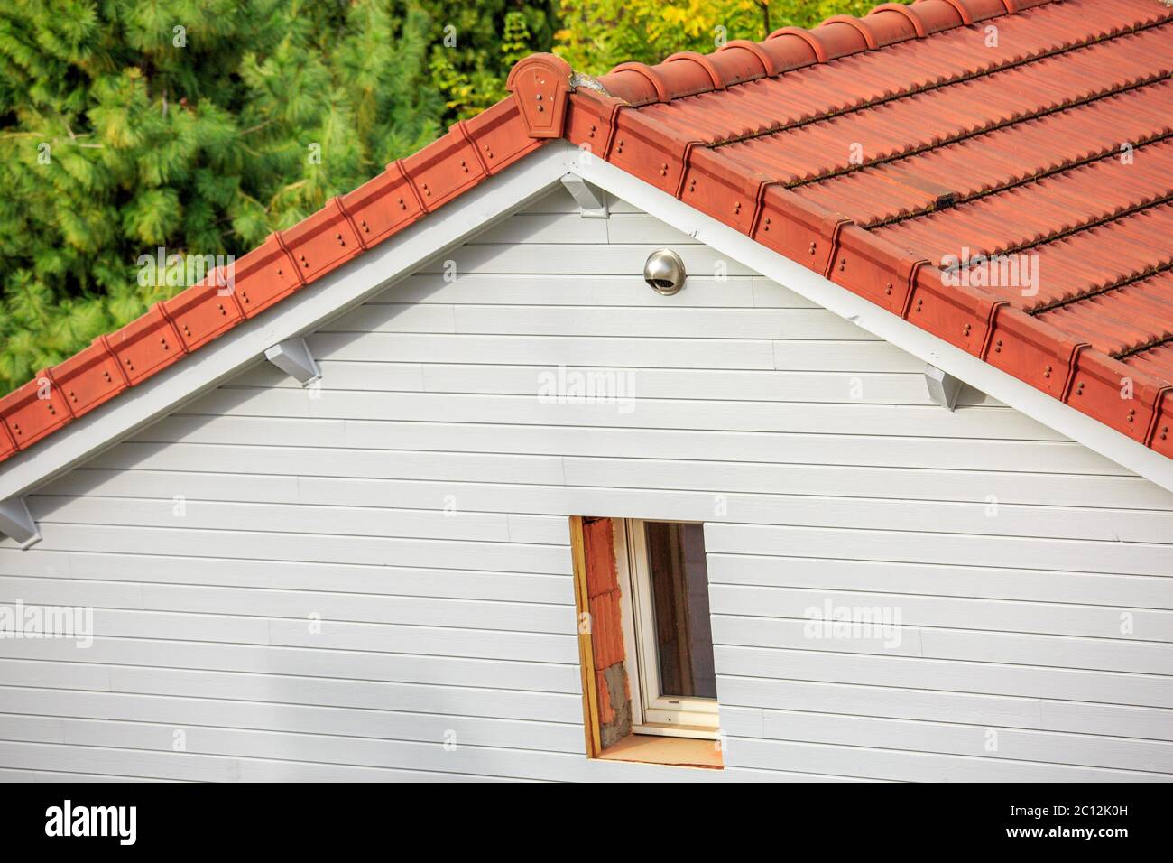dachziegel-isolierung-fotos-und-bildmaterial-in-hoher-aufl-sung-alamy