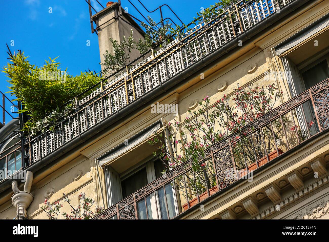 Balkon und Terrasse im Penthouse Stockfoto