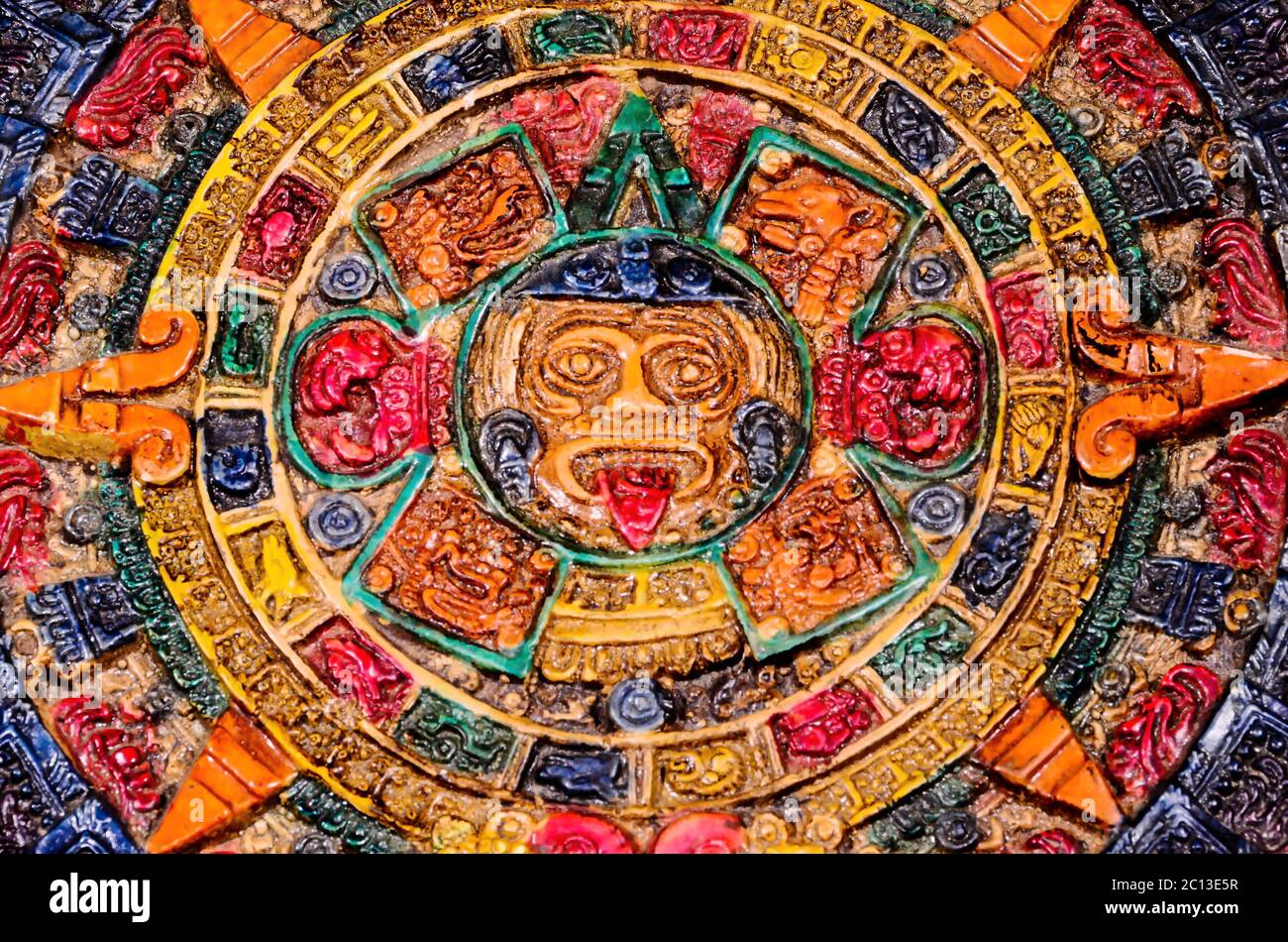 Typische farbige Lehm-Maya-Kalender Stockfotografie - Alamy
