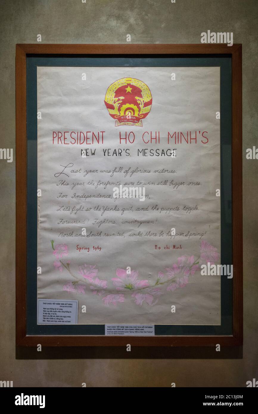 Hanoi Vietnam 20. August 2019 : Neujahrsbotschaft 1969 von Ho Chi Minh im oppresiven Hoa Lo Gefängnis in Hanoi, auch bekannt als 'Hanoi Stockfoto