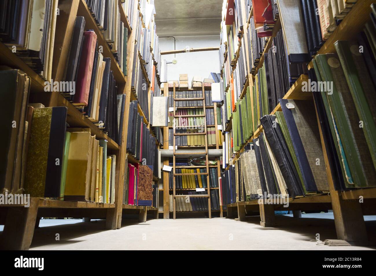 Alte Bücher aus der Bibliothek Stockfoto