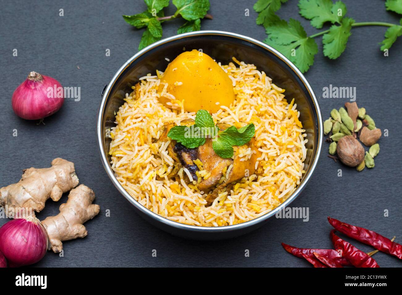 Huhn Biryani indisch-asiatisches Reisgericht Stockfoto