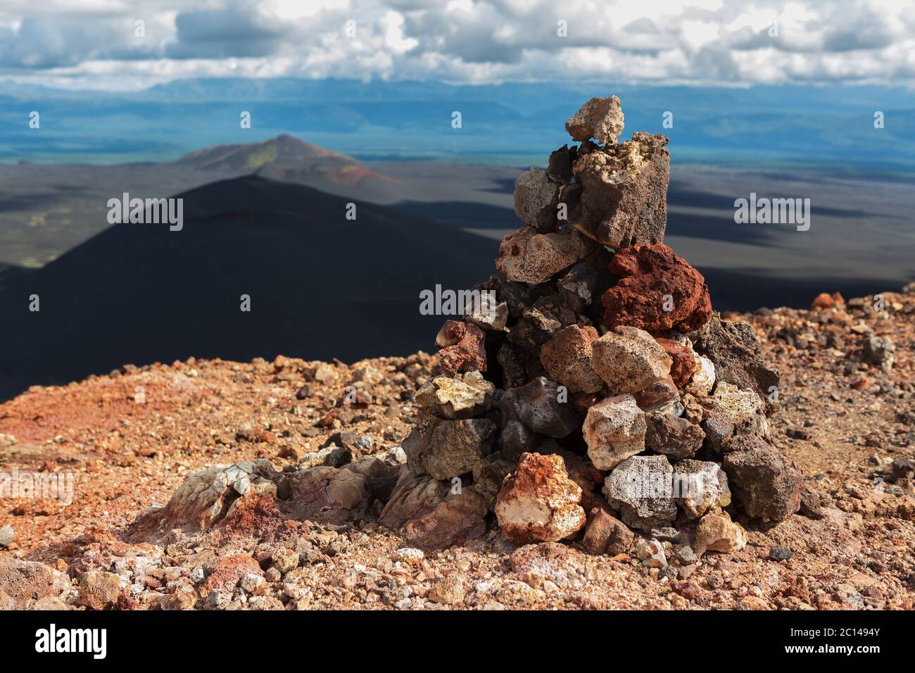 Cairn auf North Durchbruch große Tolbachik Fissur Eruption 1975 Stockfoto