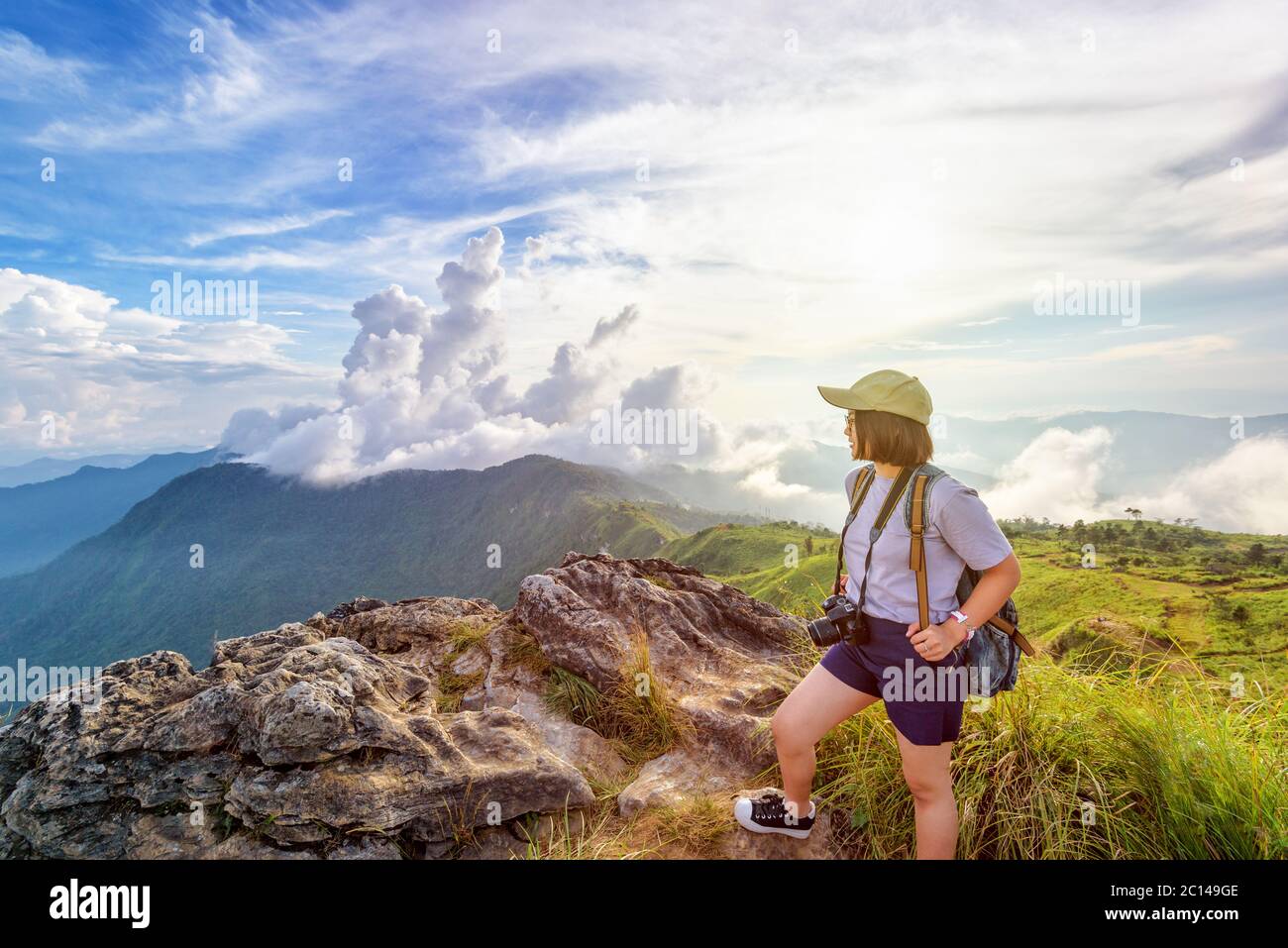 Mädchen touristische Gebirge. Stockfoto