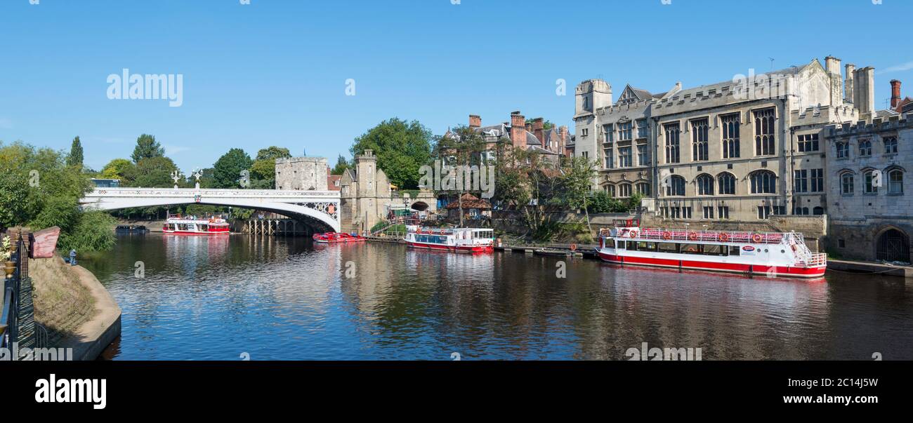 Der Fluss Ouse guildhall und Lendal Bridge in der Stadt York, North Yorkshire Stockfoto