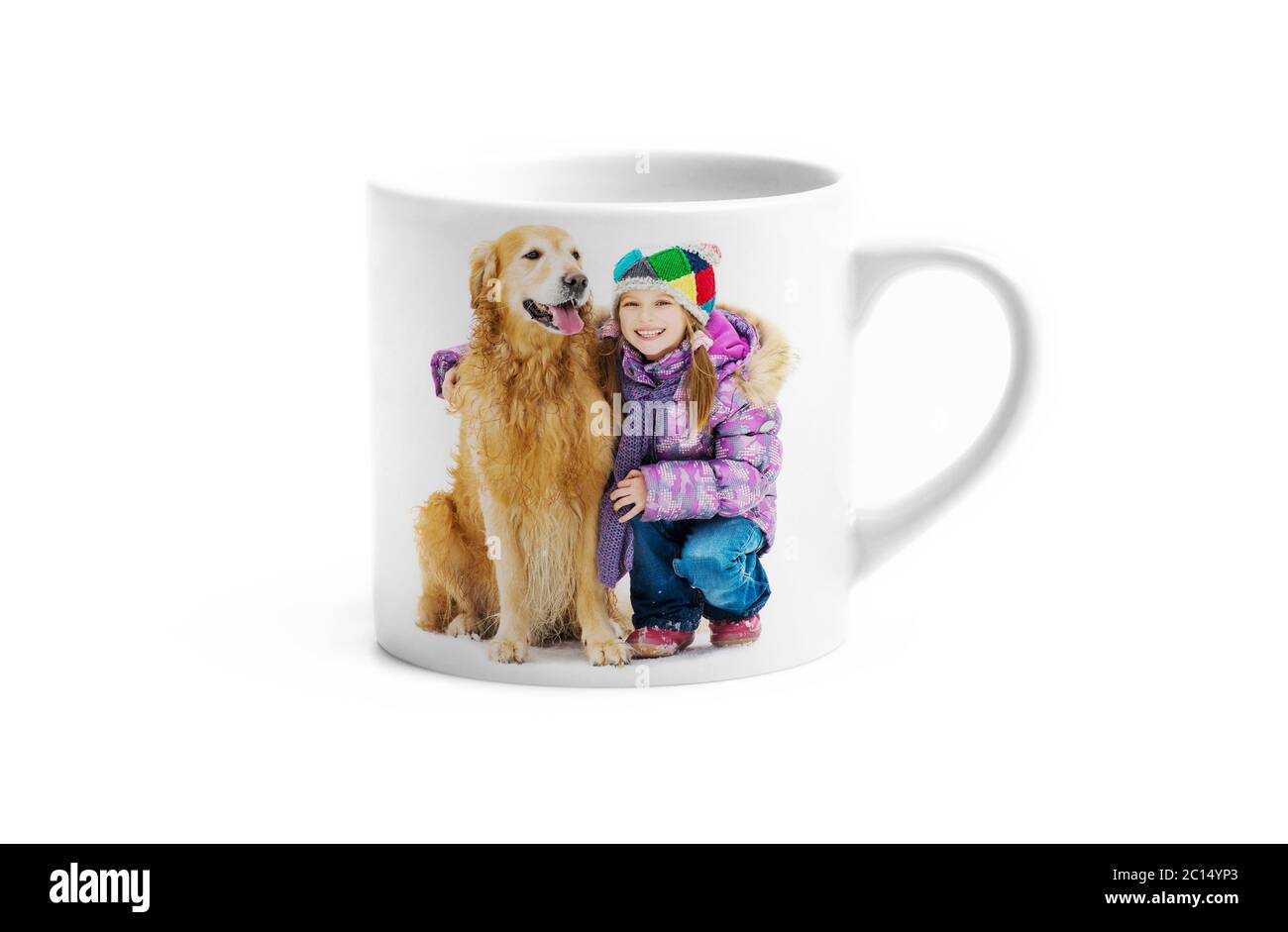 Weiße Tasse mit Druck auf isoliertem Hintergrund Stockfoto