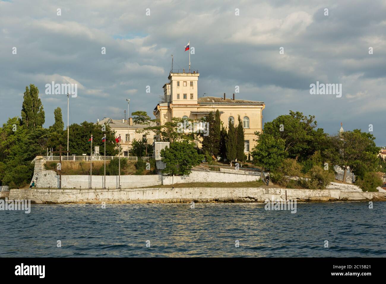 Admiral Gebäude des Krankenhauses der Schwarzmeer-Flotte benannt nach Pirogow Pavlovsky Kap in der südlichen Bucht von Sewastopol Stockfoto