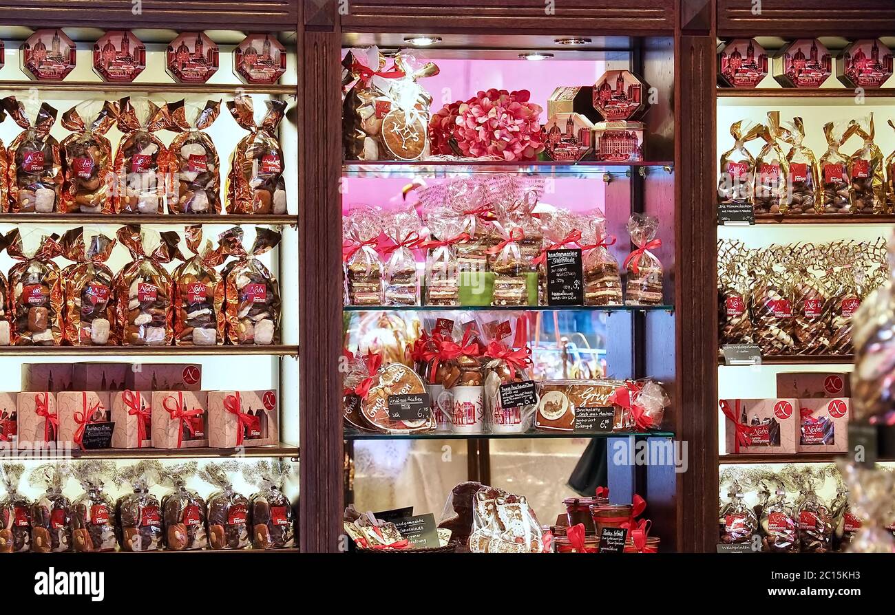 Lebkuchenladen in Aachen in Deutschland, berühmte Süßigkeiten zu weihnachten Stockfoto