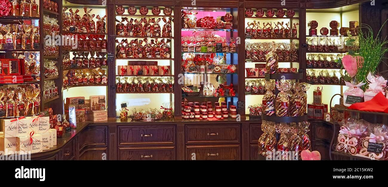 Lebkuchenladen in Aachen in Deutschland, berühmte Süßigkeiten zu weihnachten Stockfoto