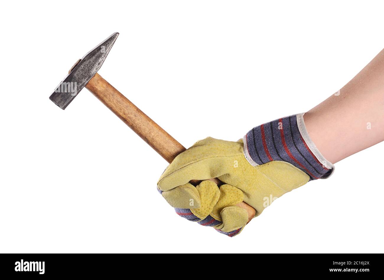 Hammer in die Hand eines Mannes isoliert Stockfoto