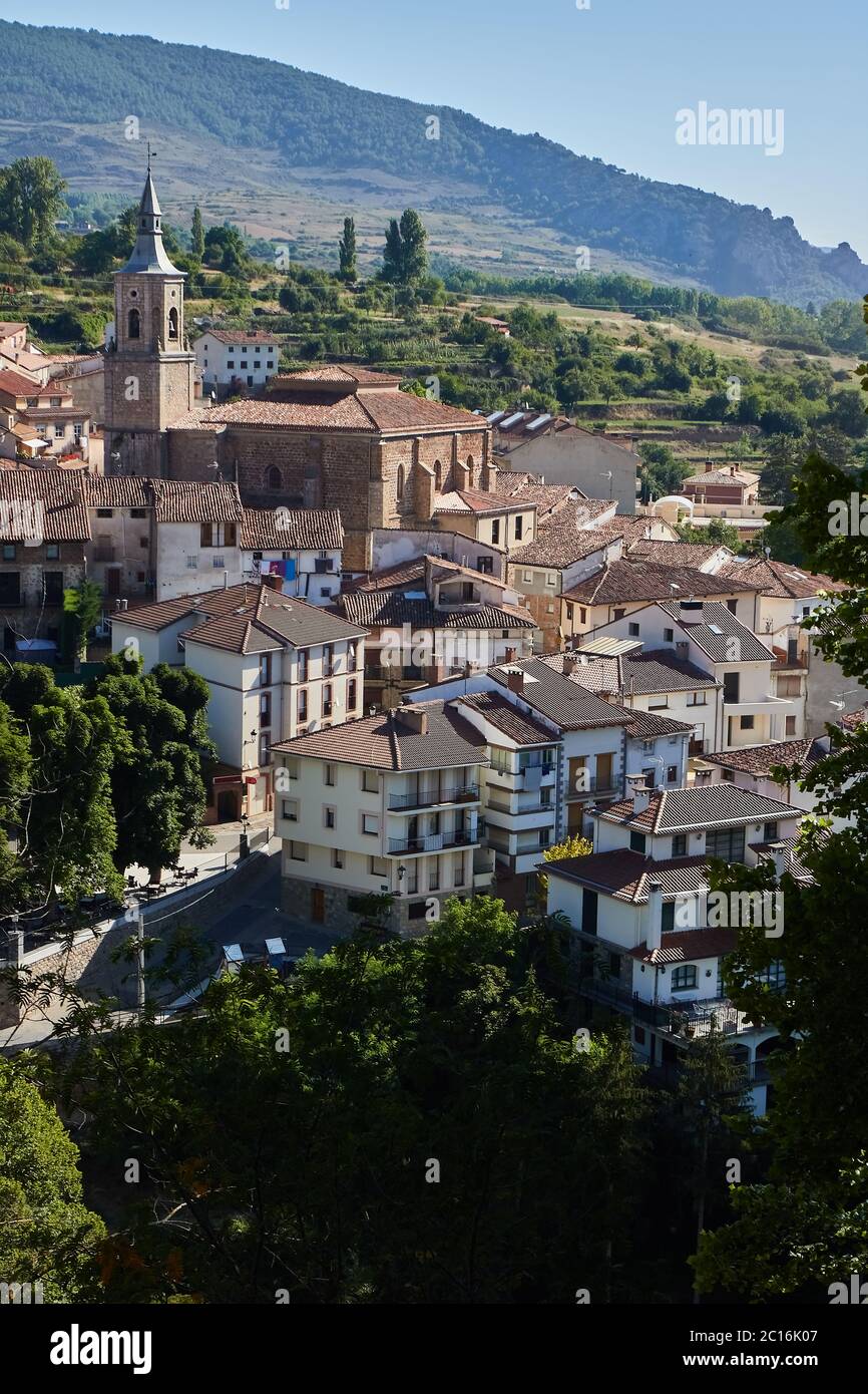 Torrecilla en Cameros ist ein berühmtes Dorf in der Provinz La Rioja, Spanien Stockfoto