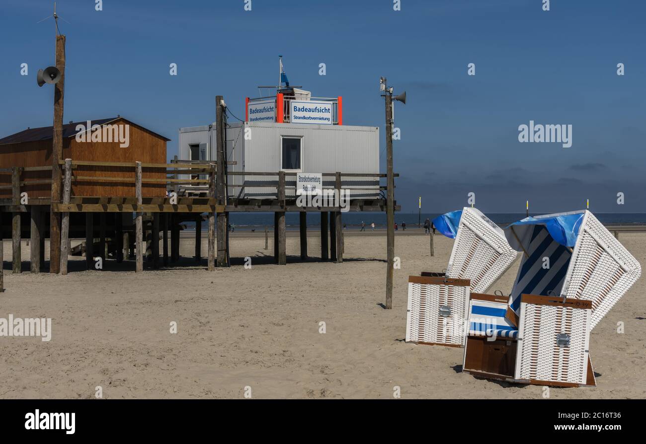 Schwimmbeaufsichtsbehörde Stockfoto