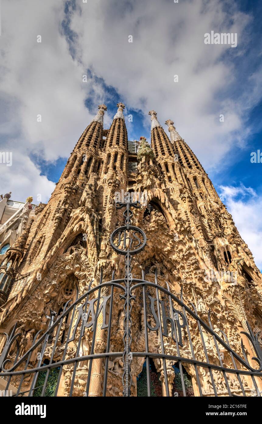 Sagrada Familia Basilika Kirche, Geburtsfassade, Barcelona, Katalonien, Spanien Stockfoto