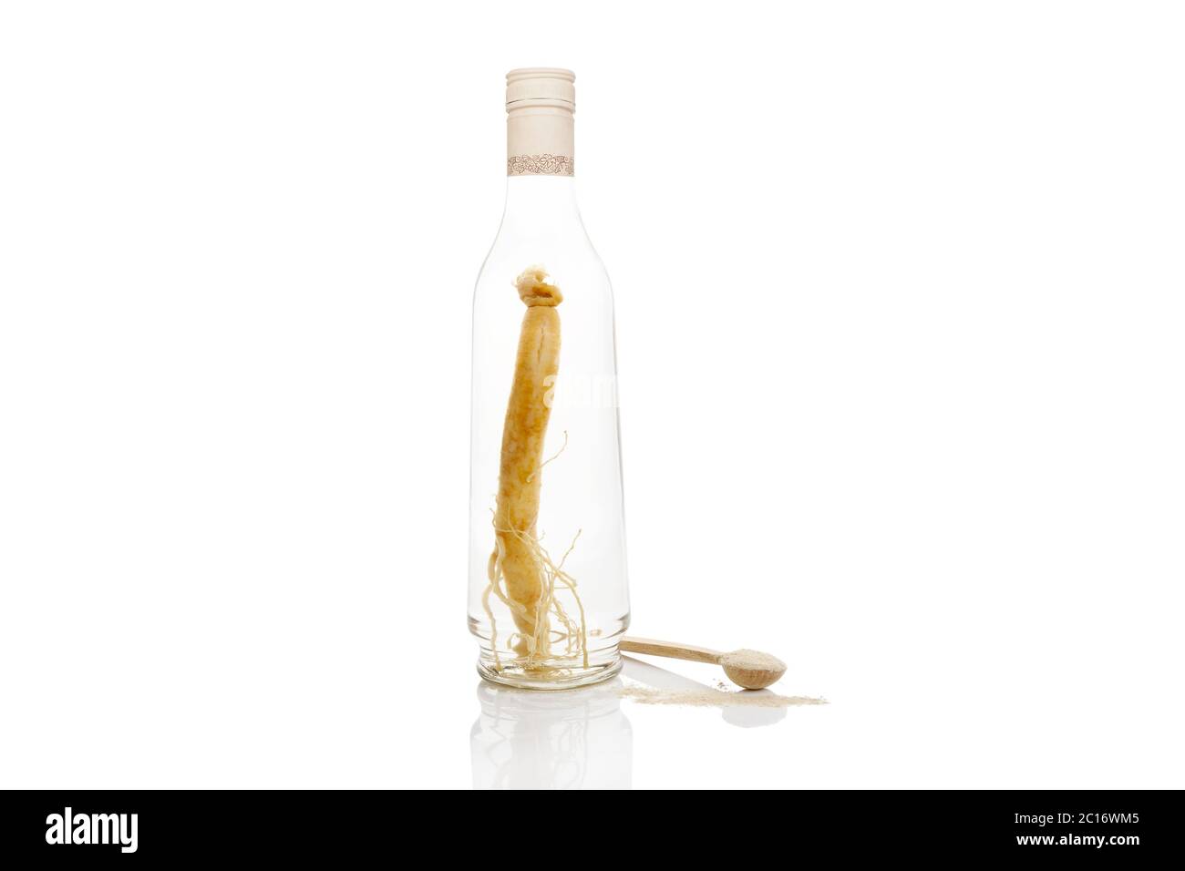 Ginseng Wurzel in Alkohol konserviert. Stockfoto