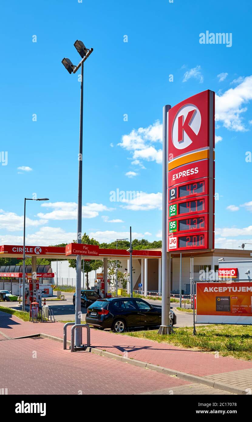 Stettin, Polen - 14. Juni 2020: Circle K Express Tankstelle in der Stadt Stettin an einem sonnigen Tag. Stockfoto
