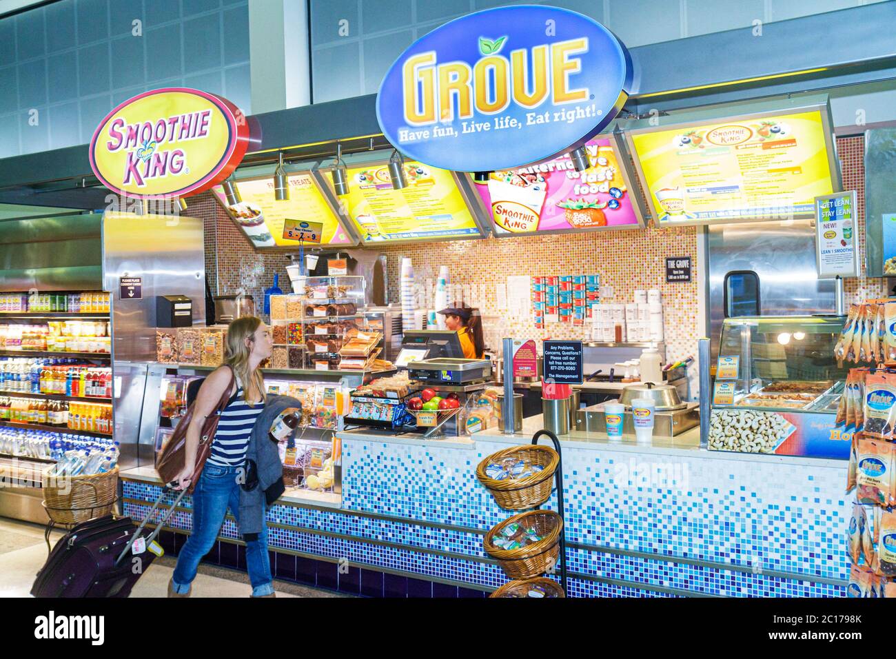 New Orleans Louisiana, Louis Armstrong New Orleans International Airport, MSY, Terminal, Fast-Food-Restaurant, Restaurants, Essen, Essen gehen, essen gehen, Grove, Smoothie Stockfoto