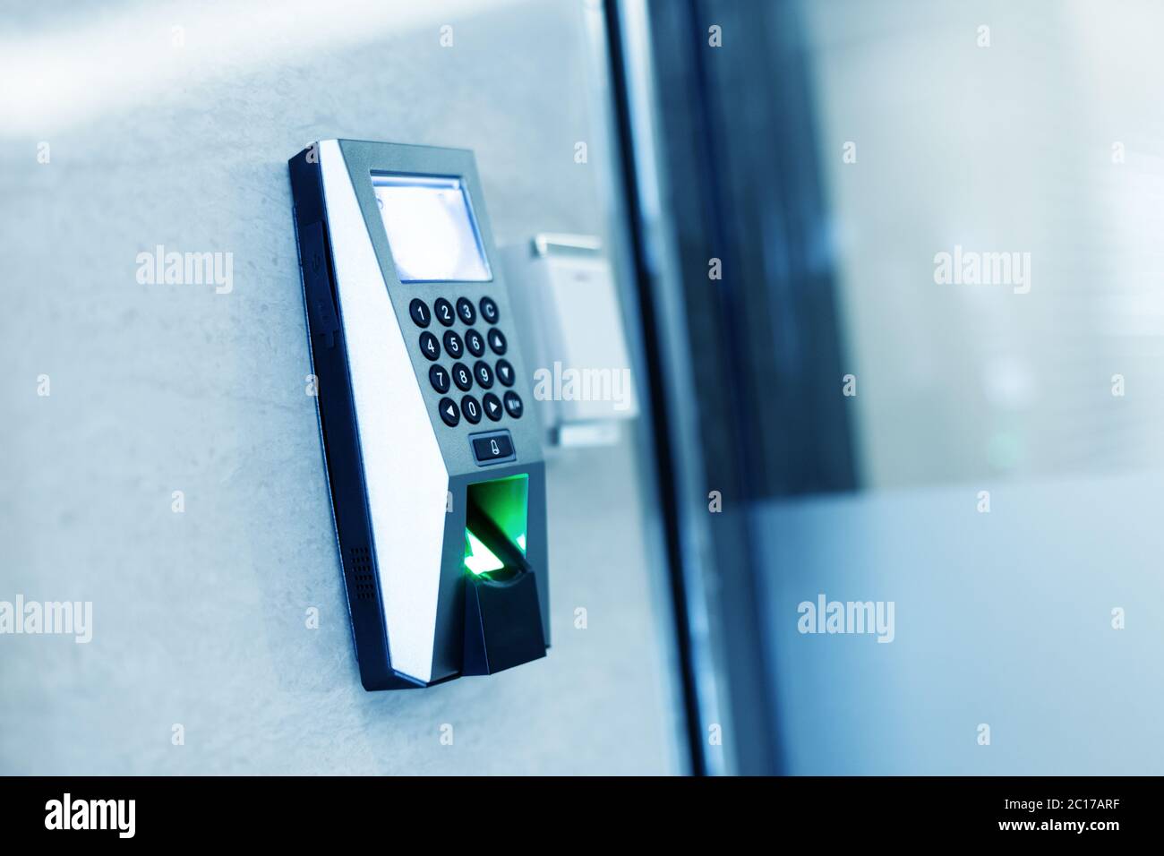 Fingerabdruck Scanner an der Wand Stockfoto