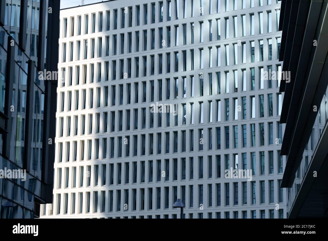 Mailand, Lombardei, Italien: Moderne Gebäude am Alvar Aalto Platz. Stockfoto