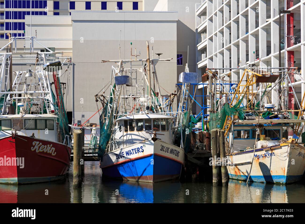 Krabbenkutter im Hafen von Small Craft, Biloxi, Mississippi, Vereinigte Staaten Stockfoto