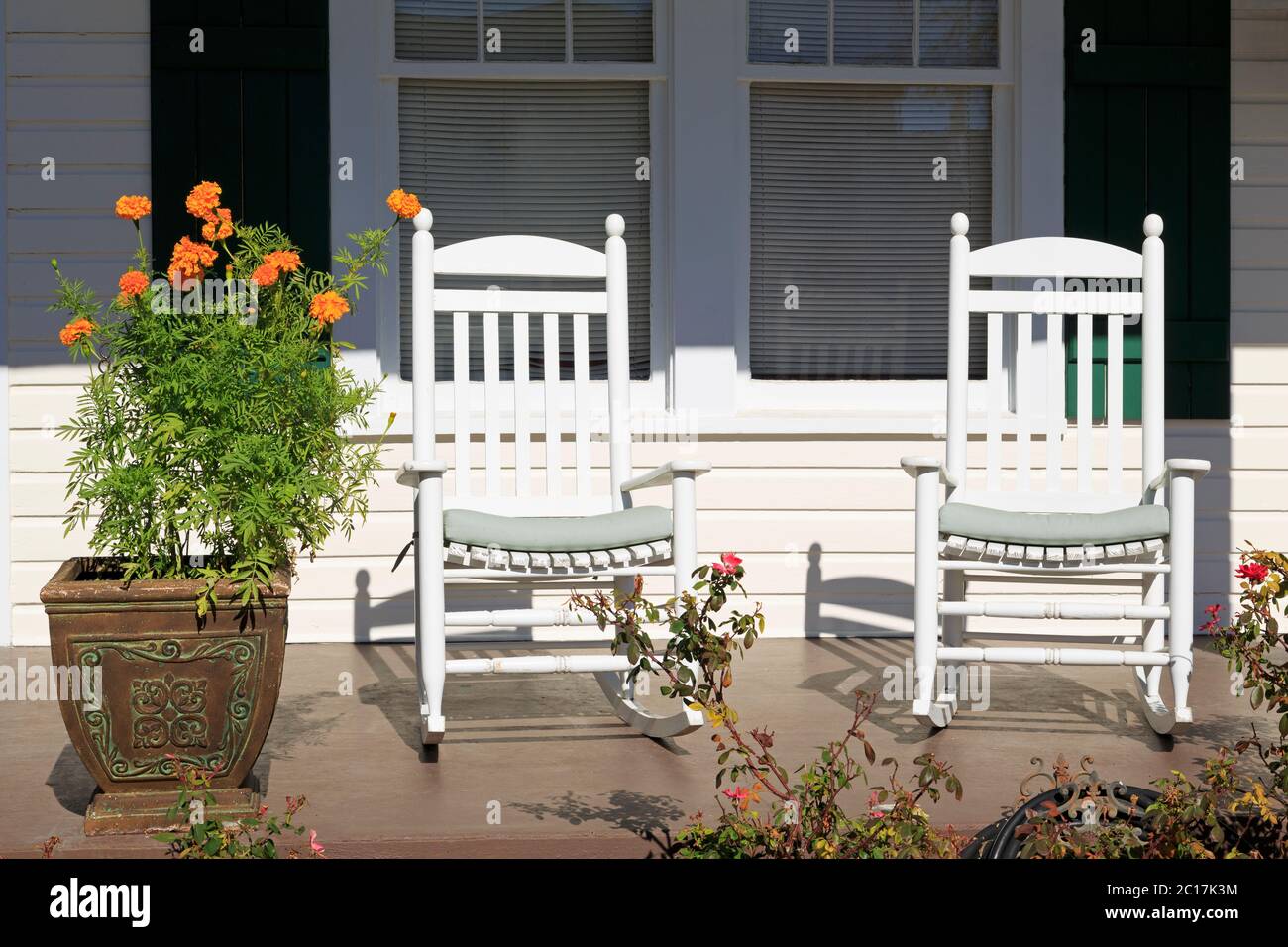 Porch in Mary Mahoney Walkway Historic District, Biloxi, Mississippi, USA Stockfoto