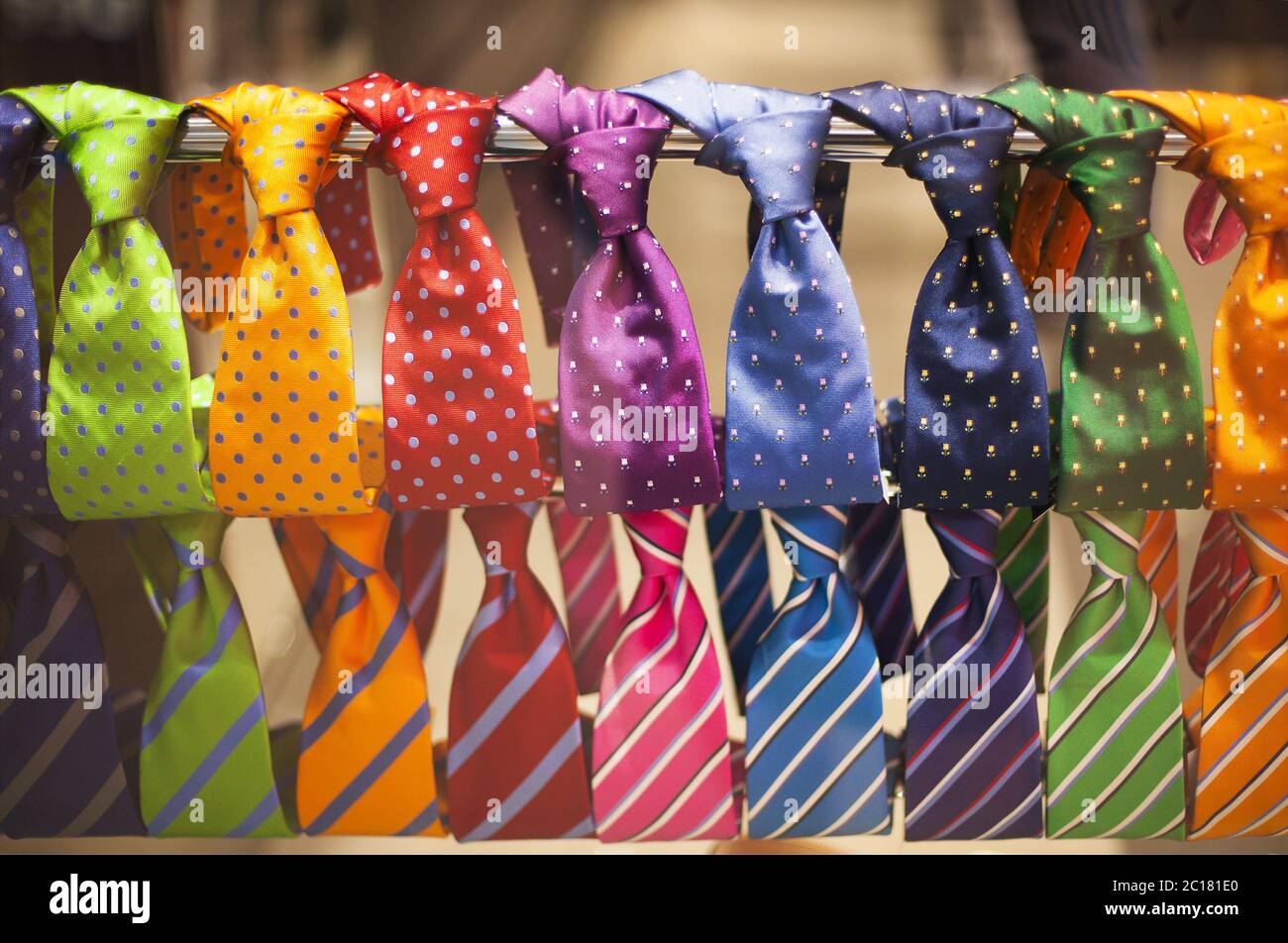 Krawatten im Shop. Herrenmode Konzept Stockfoto