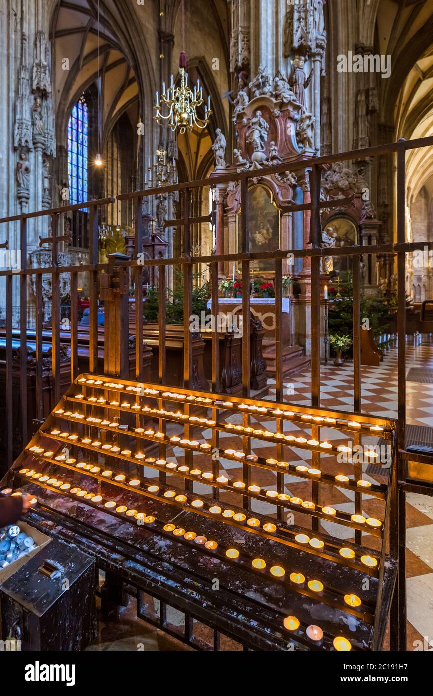 St. Stephan Kathedrale Innenraum in Wien Österreich Stockfoto