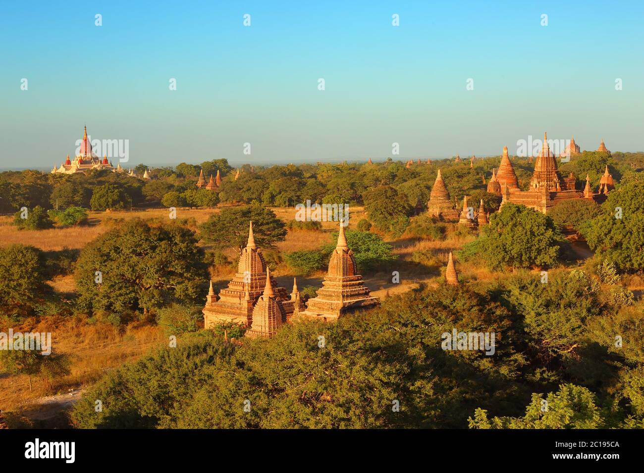 Tempel in Bagan bei Sonnenuntergang, Myanmar Stockfoto