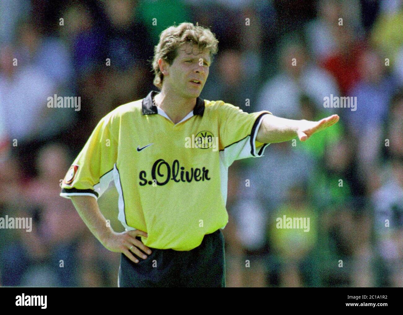 Dortmund Deutschland 8.8.1998, Fußball: Freundschaftsspiel Borussia Dortmund (BVB) gegen Ajax Amsterdam (Ajax) – Andreas MOELLER (BVB) Stockfoto