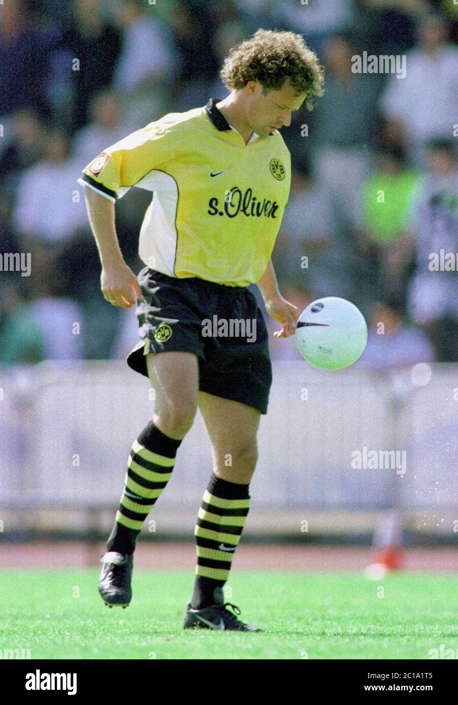 Dortmund Deutschland 8.8.1998, Fußball: Freundschaftsspiel Borussia Dortmund (BVB) gegen Ajax Amsterdam (Ajax) – Alfred NIJHUIS (BVB) Stockfoto