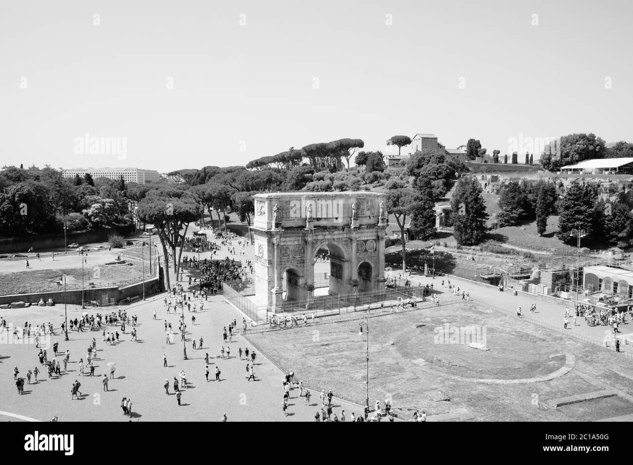 Rom, Italien, 20. Juni 2018: Triumphbogen des Konstantin in Rom, zwischen dem Kolosseum und dem Palatin Hügel Stockfoto