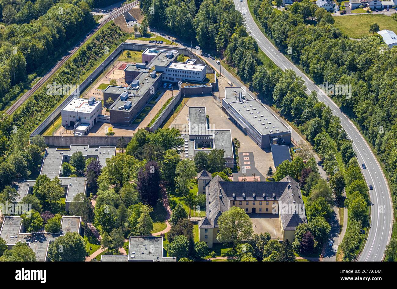 Luftaufnahme, Attendorn Gefängnis, Attendorn, Sauerland, Nordrhein-Westfalen, Deutschland, Festnahme, DE, Europa, Freiheitsentzug, Freiheitsstrafe, Freiheitsstrafe, Stockfoto