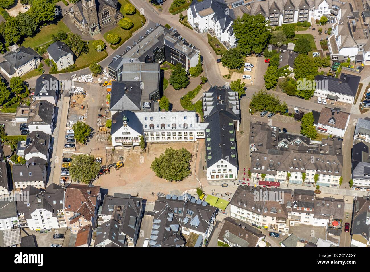 Luftaufnahme, Rathaus Attendorn, Sparkasse, Baustelle, Attendorn, Sauerland, Nordrhein-Westfalen, Deutschland, Behörde Stockfoto