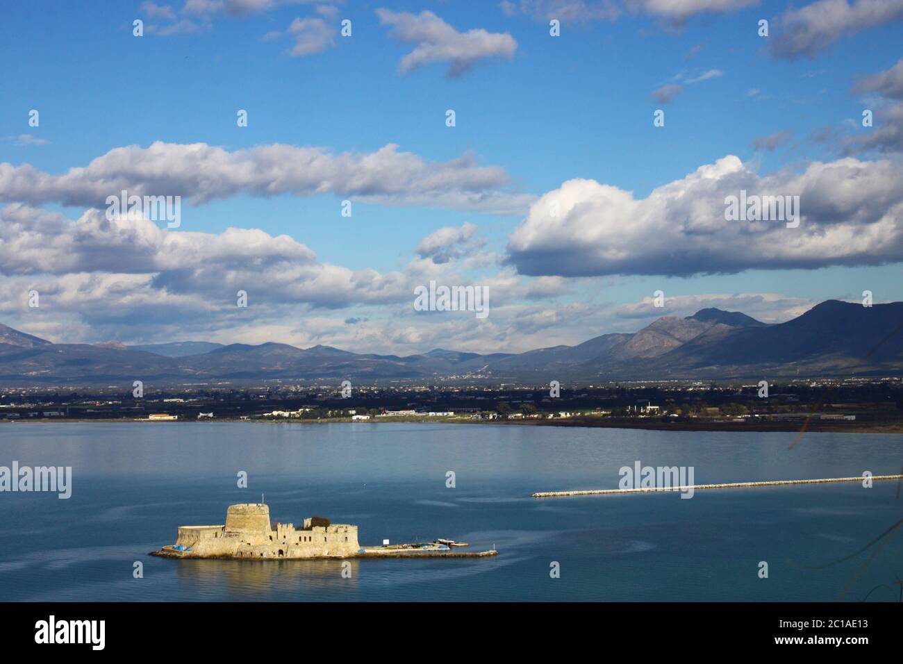 Die venezianische Festung von Bourtzi in der Bucht von Nafplio, Griechenland Stockfoto