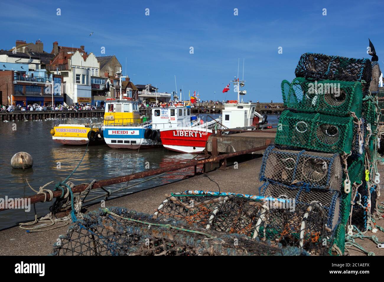 Hummertöpfe am Pier am Fischerhafen, Bridlington, East Riding of Yorkshire, England, Vereinigtes Königreich, Europa Stockfoto
