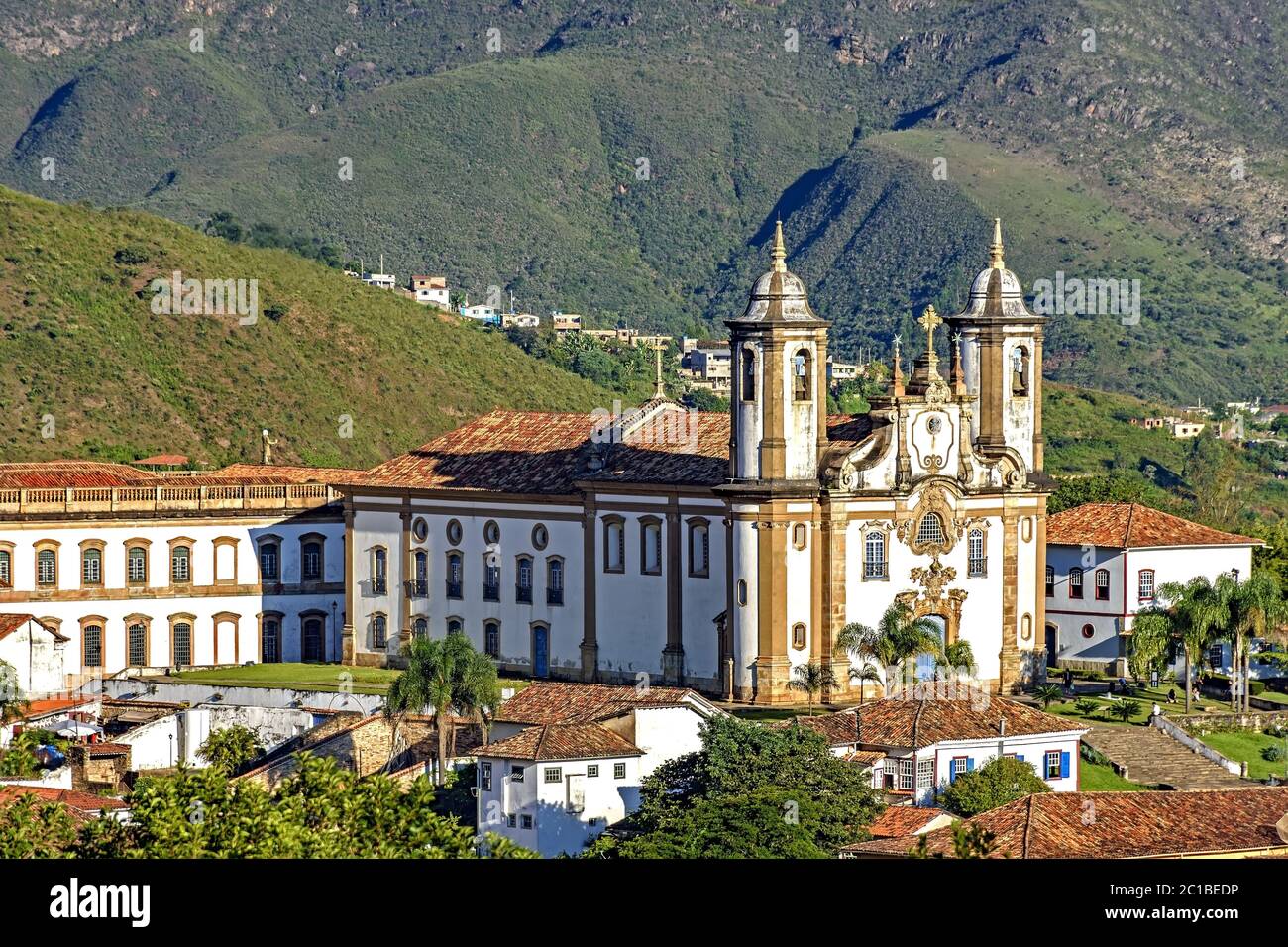 Blick auf die historische Kirche in der Innenstadt von Ouro Preto Stadt Stockfoto