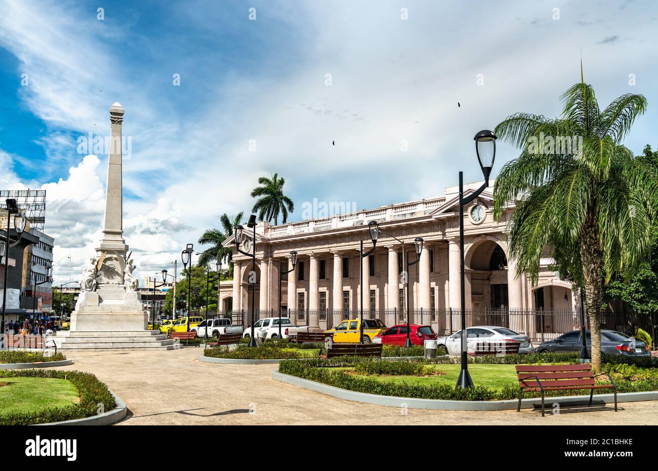 Denkmal für das El Polvorin Tragödie und Anthropologisches Museum in Panama City Stockfoto