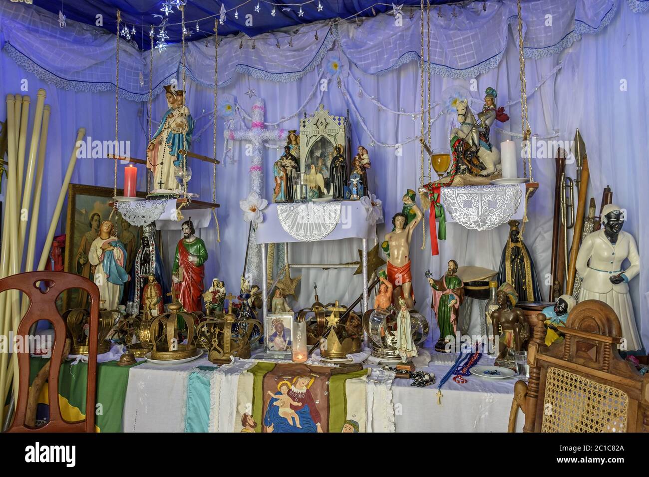Brasilianischer religiöser Altar Stockfoto