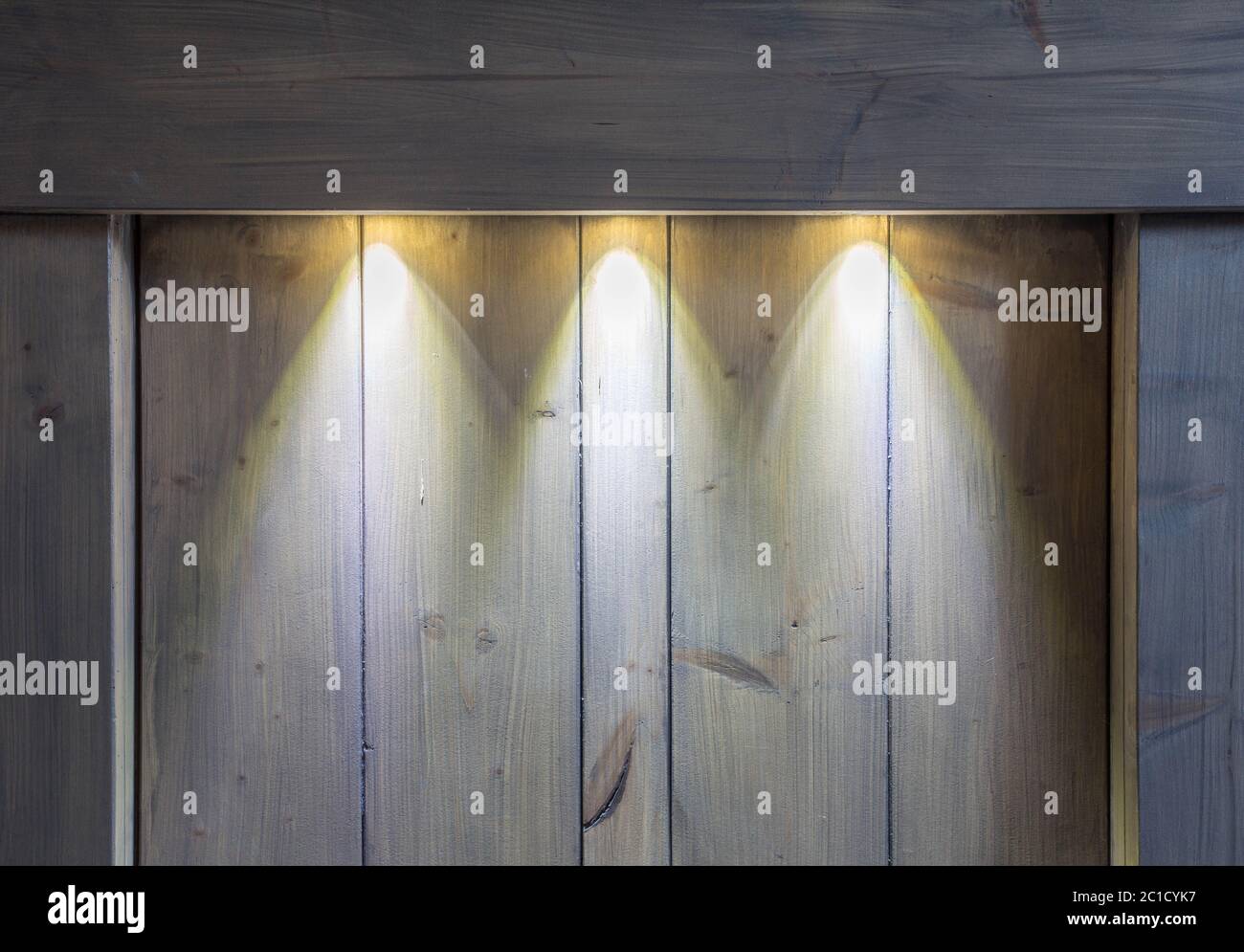 Der leere Raum Grungy Beton Wand- und Holzboden. Interieur für Design, Text und Bild Stockfoto