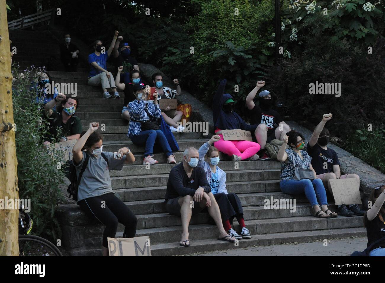 Mahnwache für George Floyd 14. Juni 2020 in Manhattans Upper East Side außerhalb des Gracie Mansion, Residenz des Bürgermeisters Bill de Blasio, in New York City, NYC Stockfoto