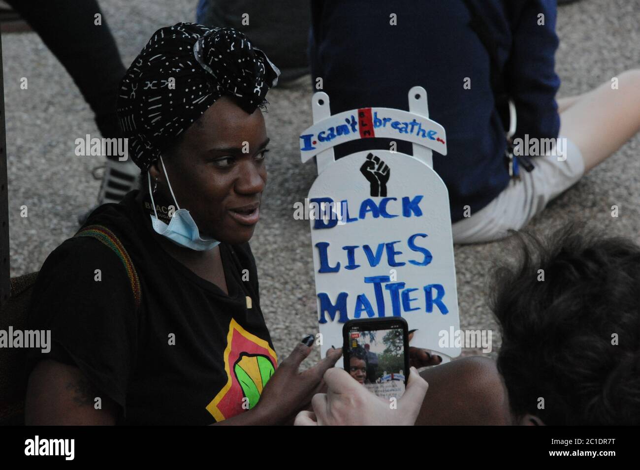 Mahnwache für George Floyd 14. Juni 2020 in Manhattans Upper East Side außerhalb des Gracie Mansion, Residenz des Bürgermeisters Bill de Blasio, in New York City, NYC Stockfoto