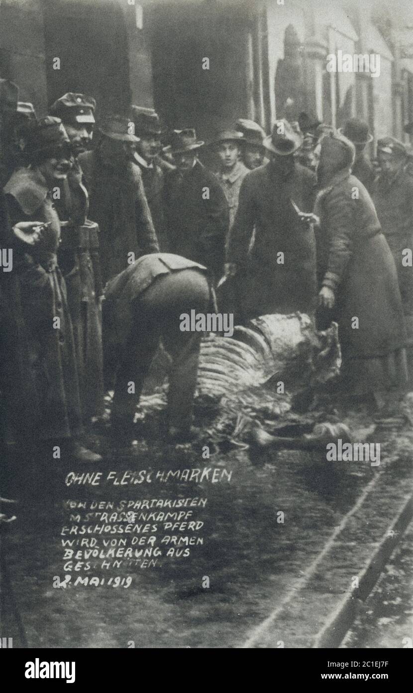 Straßenkampf in Berlin. 1919 der Spartakusaufstand, auch bekannt als Januaraufstand, war ein Generalstreik (A) Stockfoto