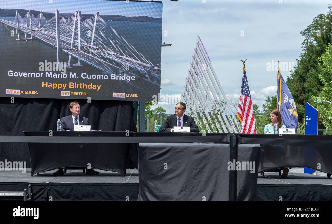 Tarrytown, Usa. Juni 2020. Gouverneur Andrew Cuomo hält am 15. Juni 2020 bei der Landung der Mario Cuomo Brücke in Tarrytown in Westchester eine tägliche Pressekonferenz. Cuomo öffnet einen „Shared Use Path“ für Fußgänger und Fahrradfahrer. Der Weg ist 3.6 Meilen lang und bietet 6 malerische Ausblicke, öffentliche Kunst und interaktive Ausstellungen. (Foto von Lev Radin/Sipa USA) Quelle: SIPA USA/Alamy Live News Stockfoto