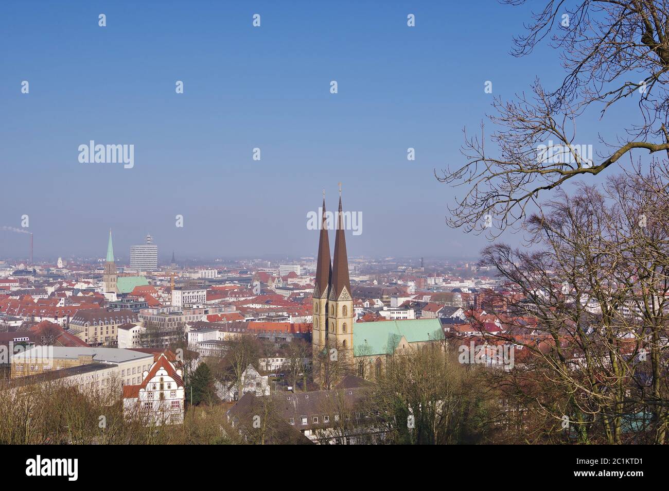 Aussichtspunkt Sparrenburg, Blickrichtung Bielefeld, Ostwestfalen-Lippe, Nordrhein-Westfalen, Deutschland, Westeuropa Stockfoto