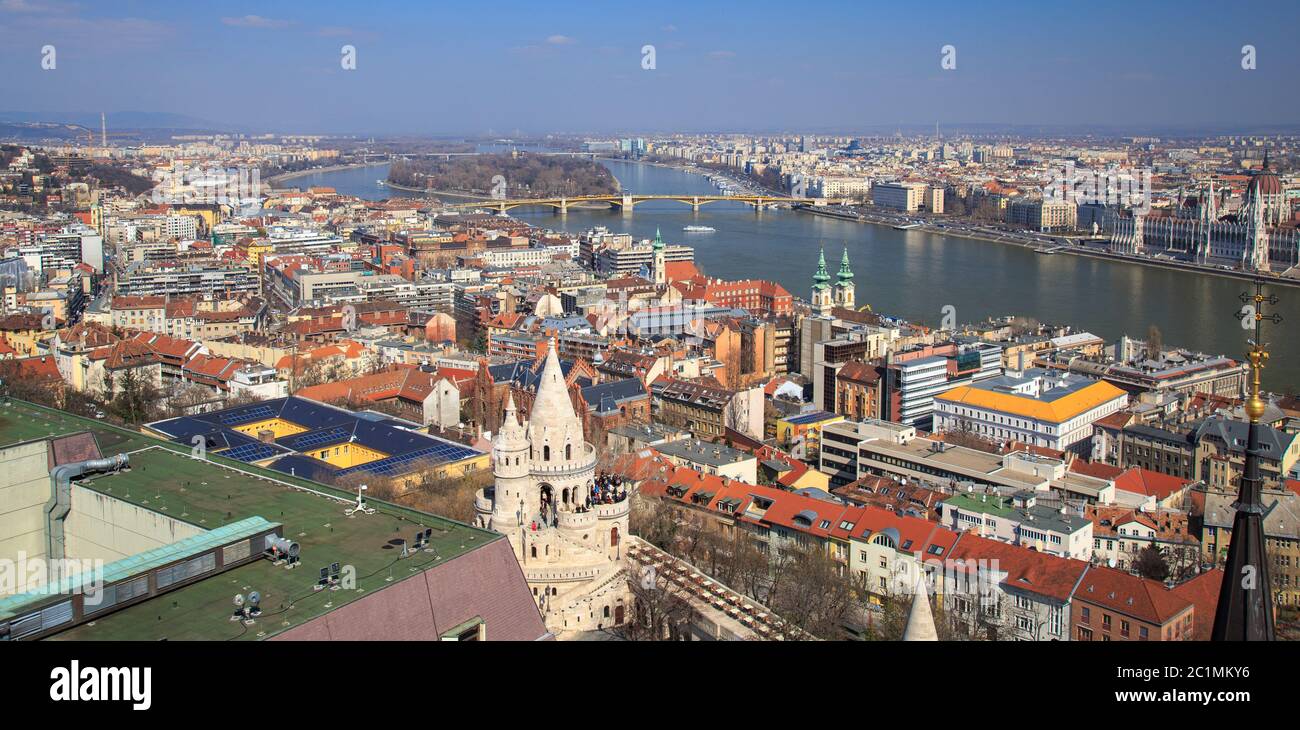 Ein Panoramablick auf Budapest, am 8. Juni 2013 in Budapest, Ungarn. Budapest nach der Zahl der Bevölkerung nimmt den neunten Platz Stockfoto