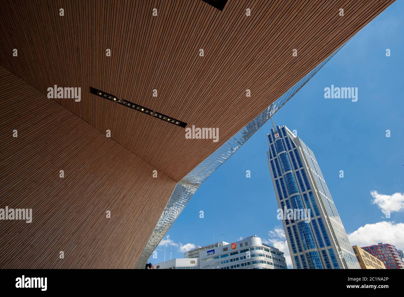Rotterdam, Der Millennium Tower. Der Turm steht auf 149 Metern (Höhe bis Dach 131 Meter) und befindet sich auf Weena 686 und befindet sich gegenüber der D Stockfoto