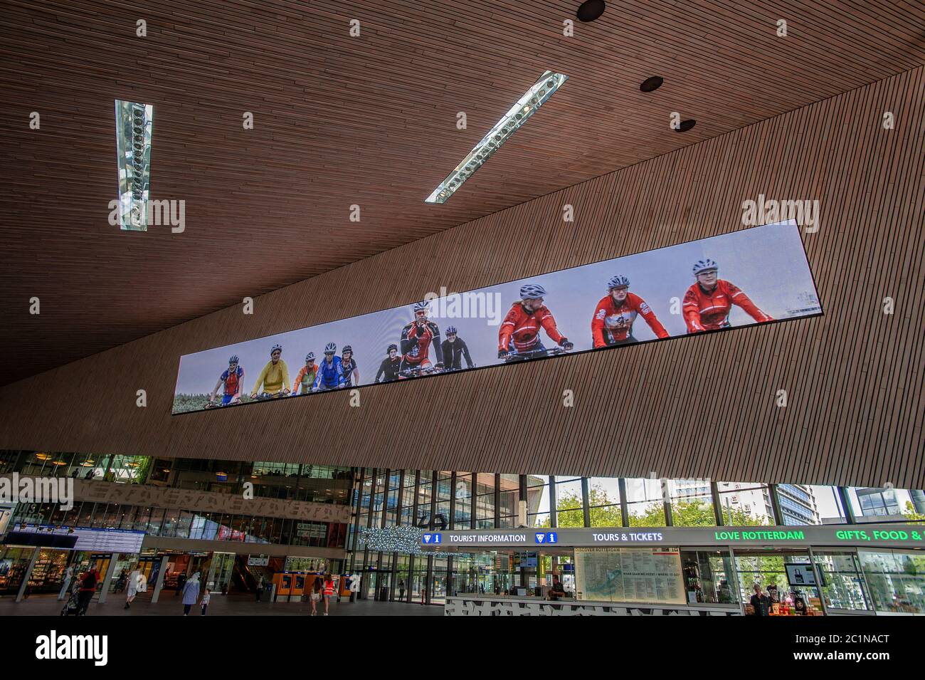 Rotterdam Hauptbahnhof, Rotterdam, Niederlande. Design Start: 2003. Baubeginn: 2007. Fertigstellung: 2014. Kunde: Gemeinschaftswerken Ro Stockfoto