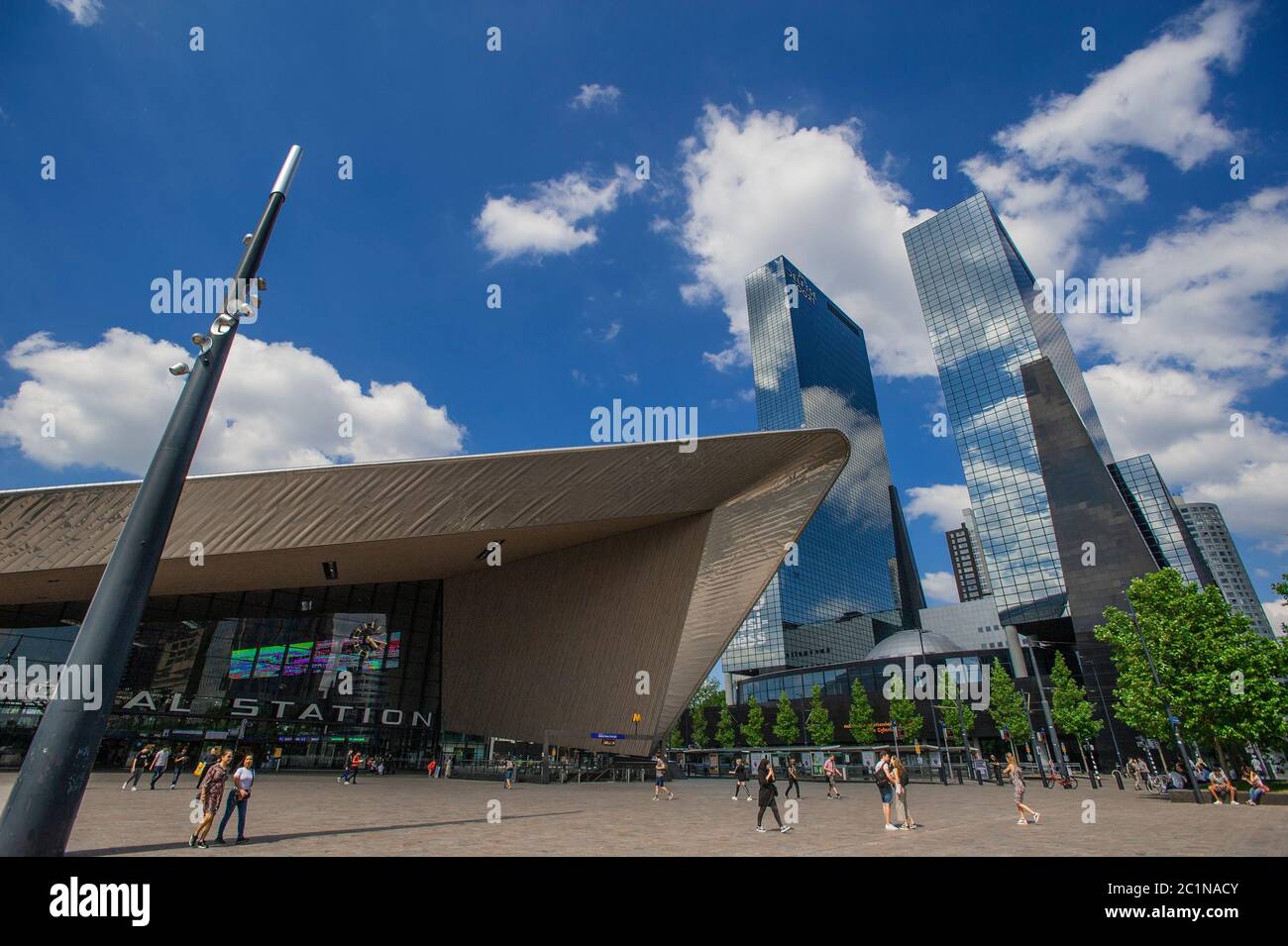 Rotterdam Hauptbahnhof, Rotterdam, Niederlande. Design Start: 2003. Baubeginn: 2007. Fertigstellung: 2014. Kunde: Gemeinschaftswerken Ro Stockfoto